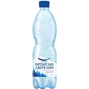 Вода Карпатська джерельна сильногаз 0,5 л